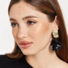 Black in Gold Petal Shinny Earrings
