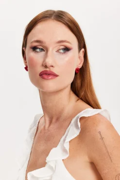 Liquorish Pair Of Lips Stud Earrings With Rhinestone Embellishment In Red