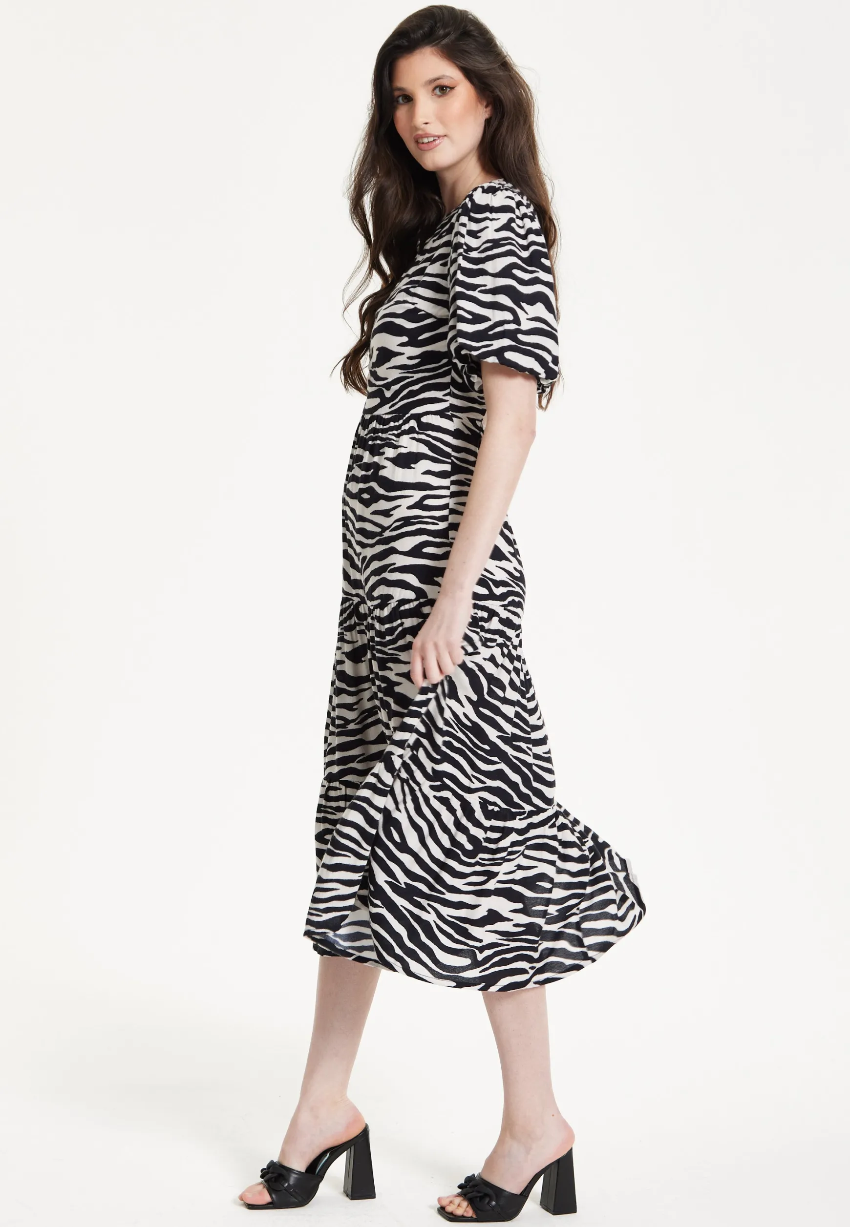 Liquorish Zebra Print Short Sleeve Midi Dress
