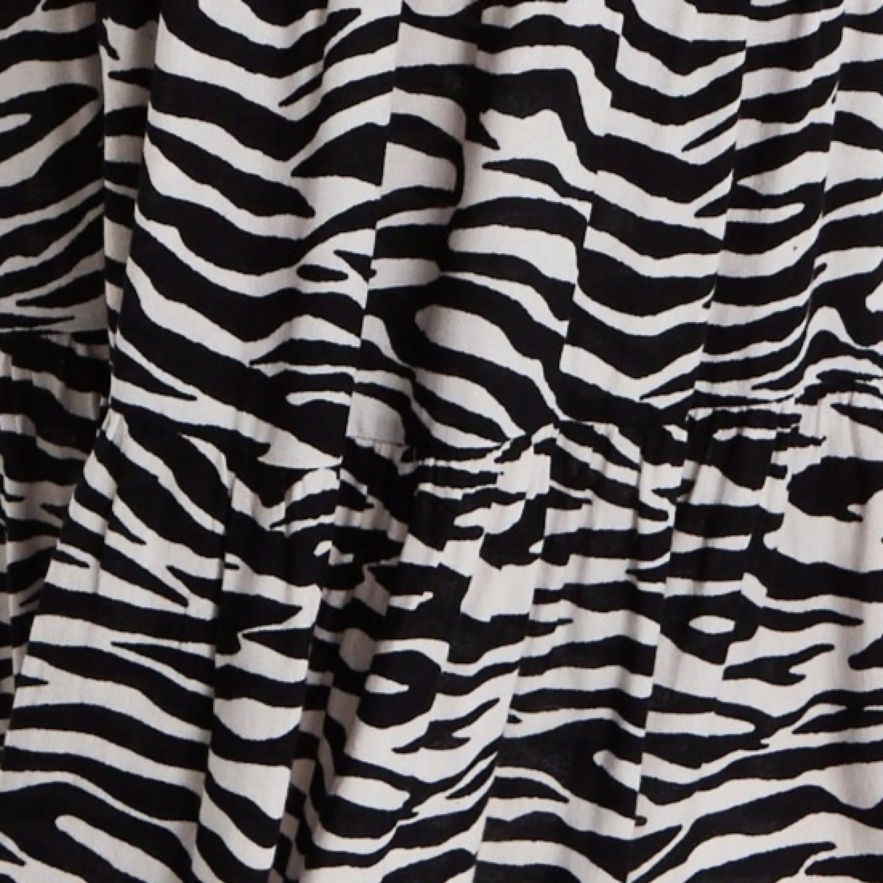 Liquorish Zebra Print Short Sleeve Midi Dress