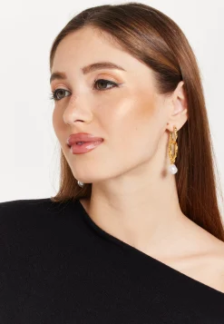 Ribbed Pearl Drop Earrings