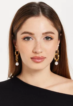 Ribbed Pearl Drop Earrings