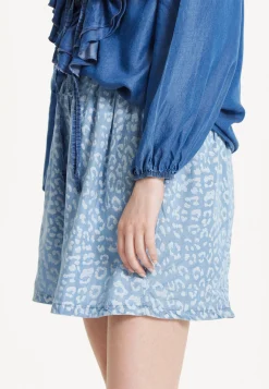 Skyline Animal Jacquard Shorts