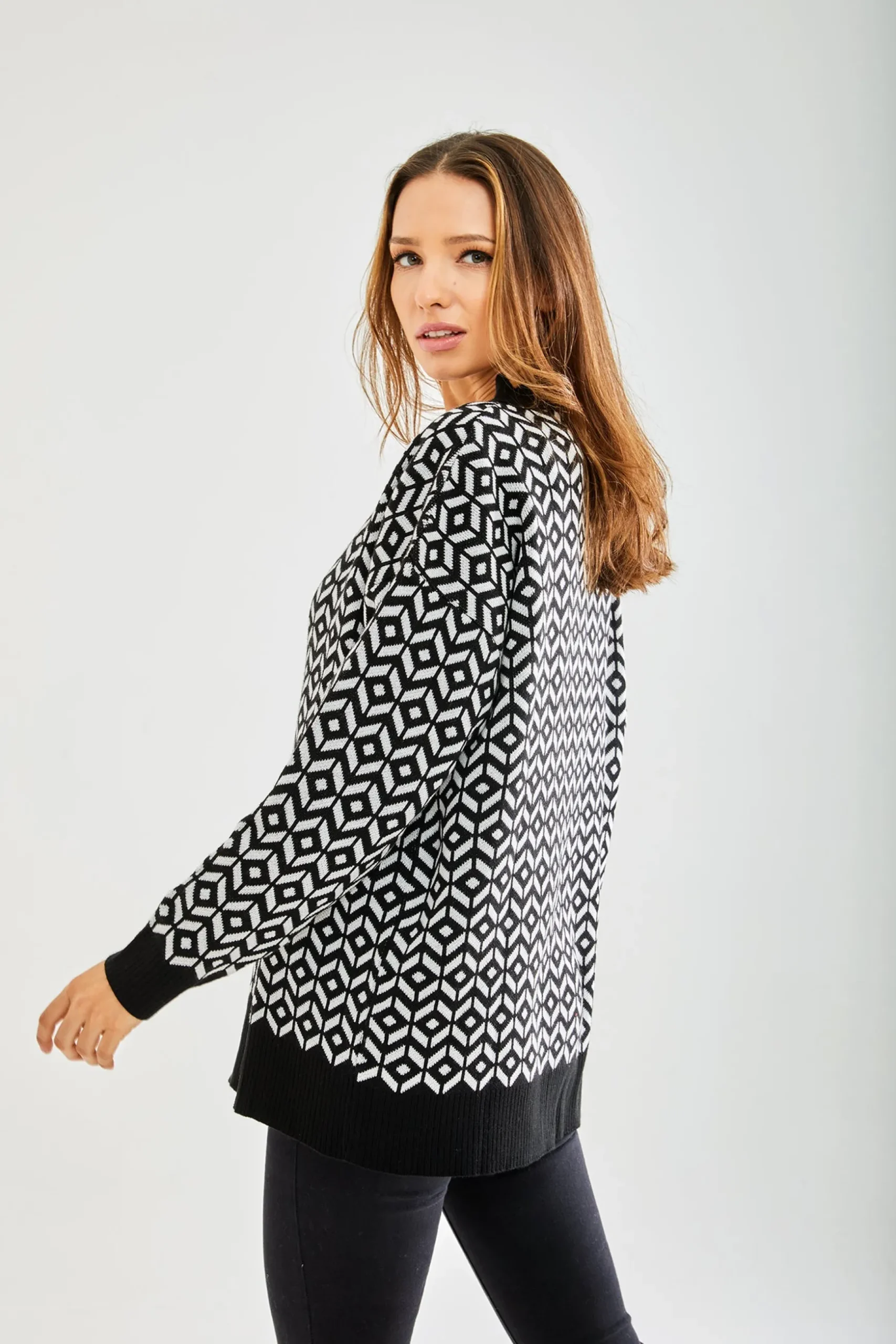 Women's Cardigan in Black and White with Long Sleeves, Unique Geometric Pattern, Stylish Fit - Liquorish
