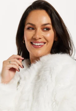 Women's Cropped White Jacket with Zip Detail, Tailored Fit, Elegant Style, Cozy Warmth - Liquorish