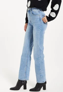 Women's High-Waisted Jean in Light Blue - Timeless Straight-Leg Fit with Vintage-Inspired Silhouette