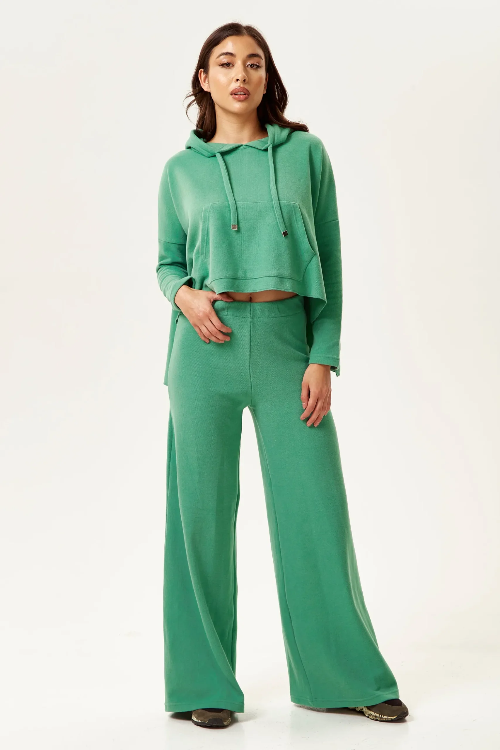 Women's Hooded Sweatshirt with Front Pocket and Drawstring Detail in Green - Casual Comfort with Adjustable Fit