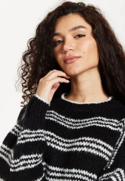 Women's Jumper - Oversized Black and White Striped Knit Sweater with Long Sleeves, Super Soft Comfort and Chic Style