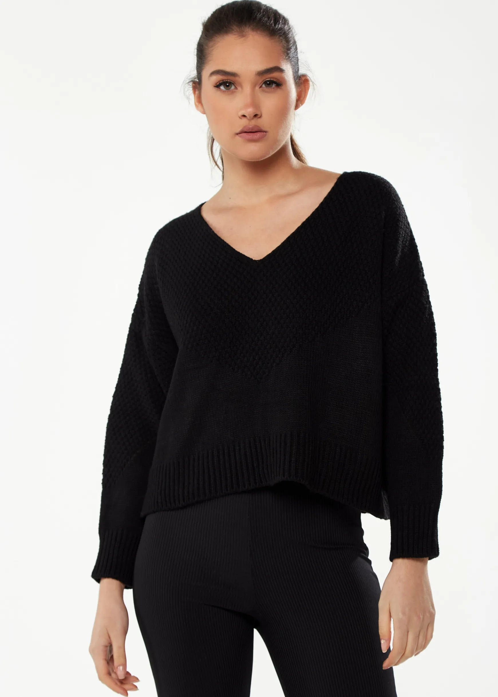 Women's Jumper with Full-Length Sleeves in Black - Liquorish V-Neck Design for Classic Elegance and Comfort