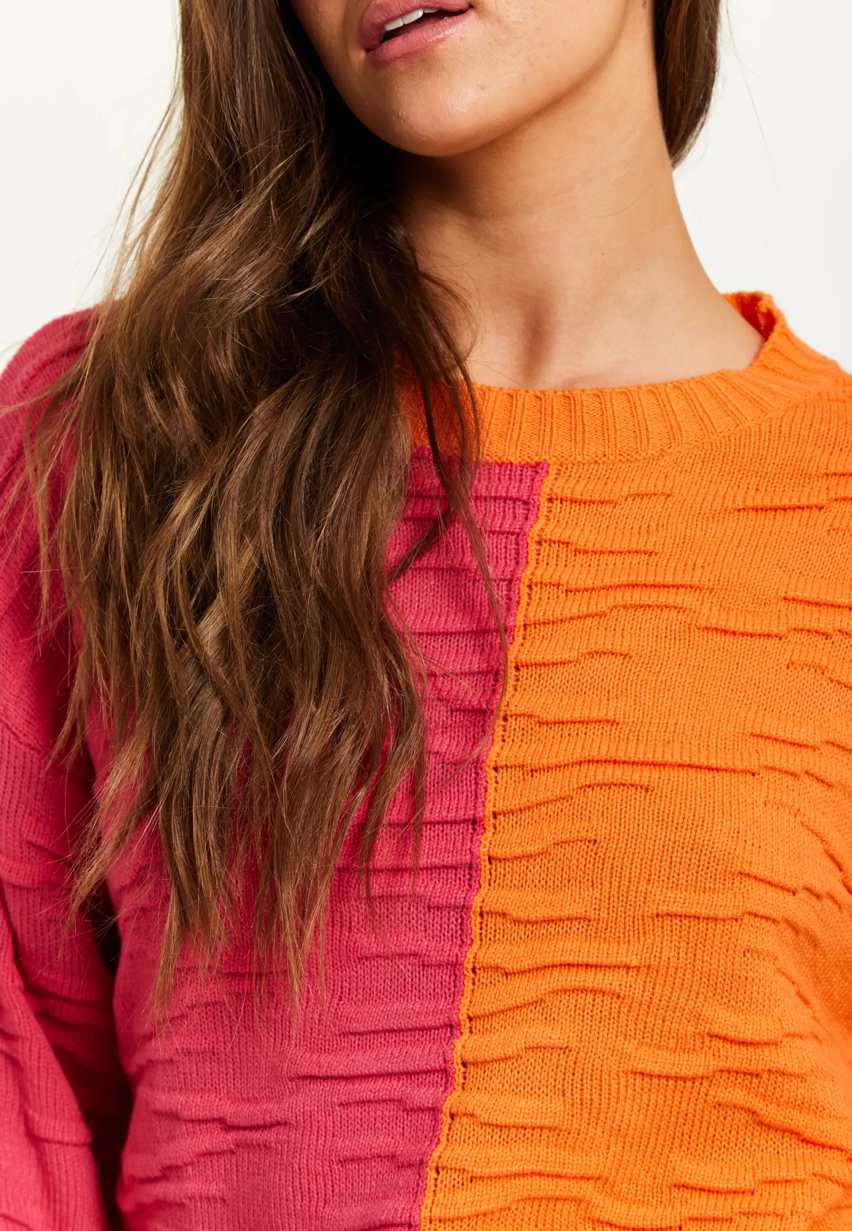 Women's Jumper with Long Sleeves in Vibrant Orange and Pink - Liquorish Colour Block Design for Comfort and Style