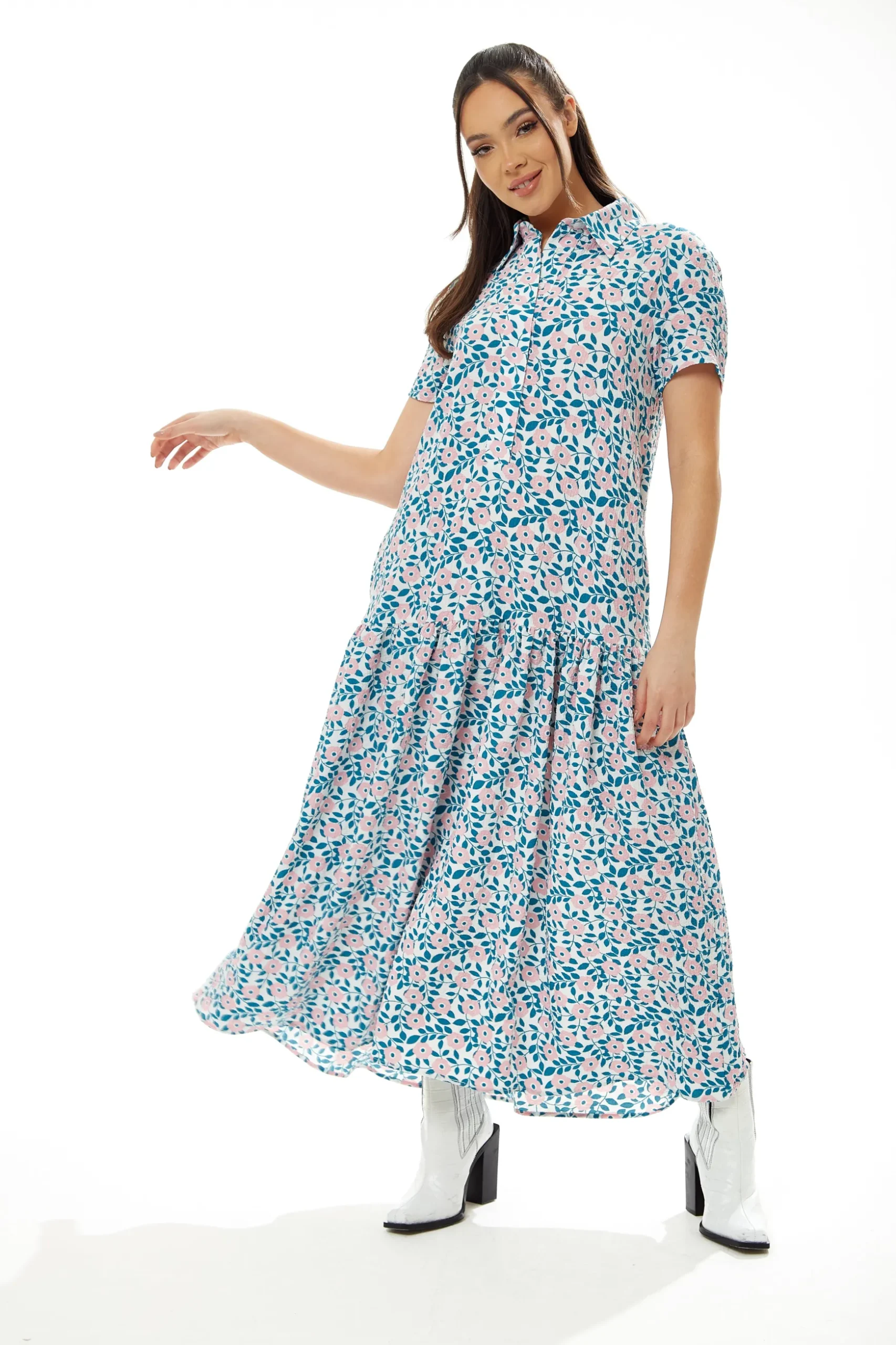 Women's Maxi Dress with Short Sleeves, Floral Print, Oversized Fit in Vibrant Colors - Liquorish