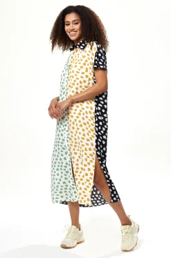 Women’s Midi Dress, Oversized Animal Print Shirt Dress with Black Collar, Short Sleeves, Button-Up Front, Chic and Comfortable Fashion