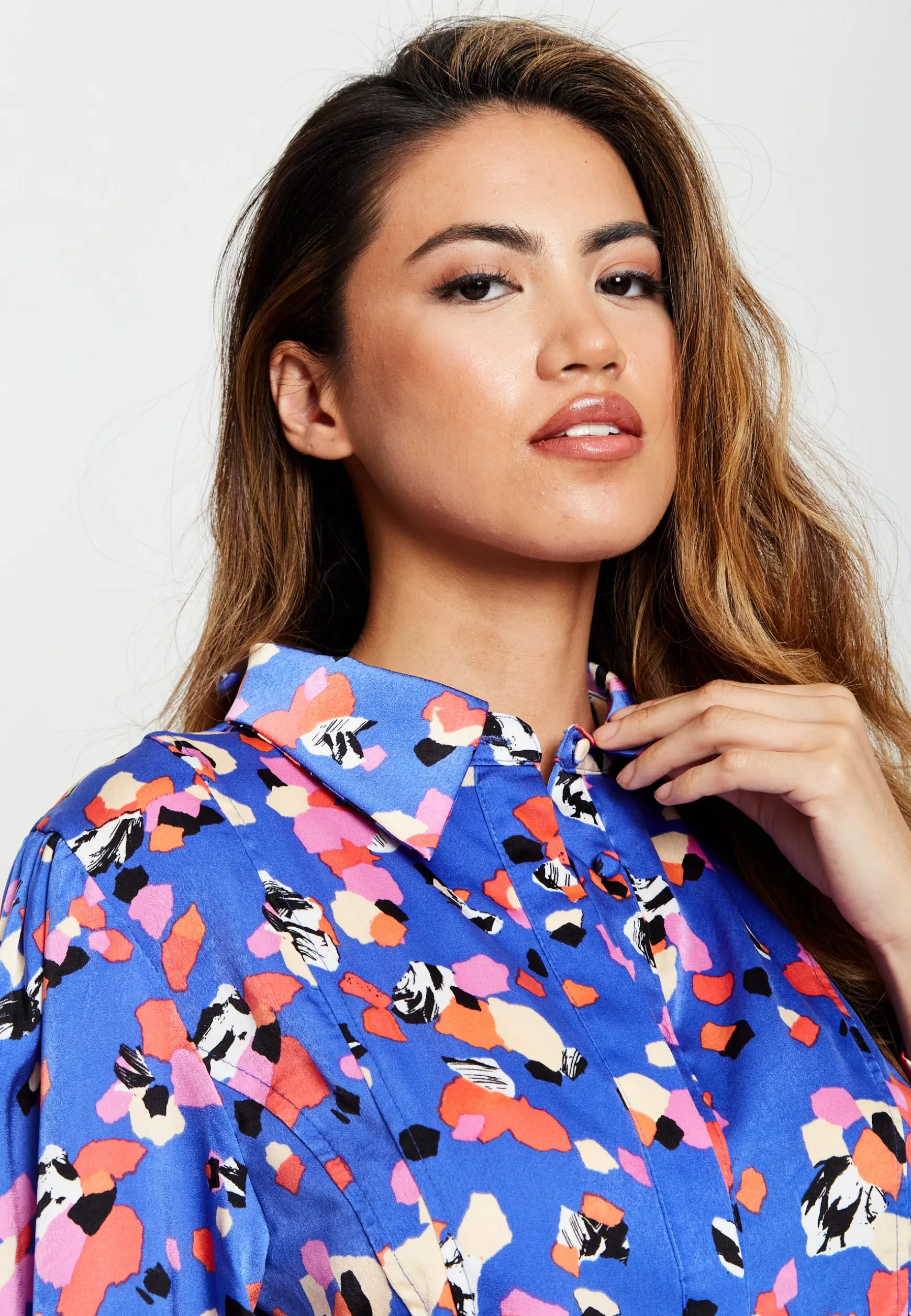 Women's Multicolour Abstract Dot Print Shirt with Balloon Sleeves and Button-Up High Neckline