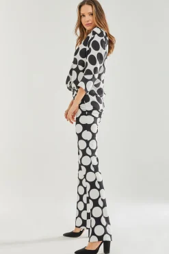 Women’s Oversized Spot Wrap Blouse - Elegant 3/4 Sleeve Length, Stylish Wrap Style, Perfect for Any Occasion